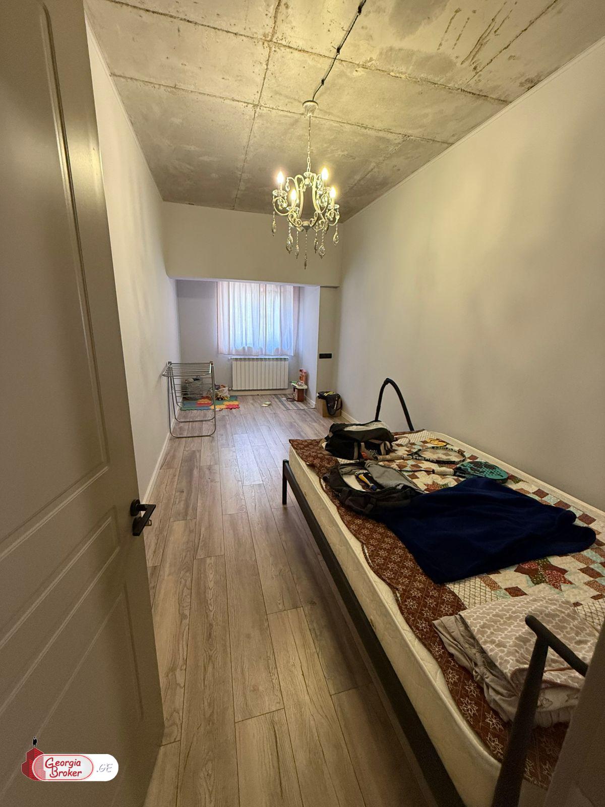 nearly repaired 3-room apartment for sale